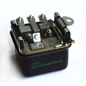 Sp�ndingsregulator 12V T035 35 135 Massey